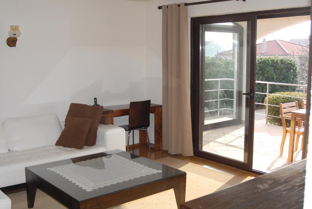 Apartments Karabaic بونات المظهر الخارجي الصورة